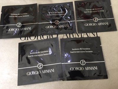 全新 Giorgio Armani 亞曼尼 GA 高效防護妝前乳SPF30 紫色 1ml *5包 (百貨專櫃中文標)