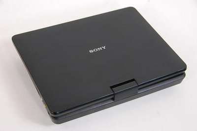新力 索尼 Sony DVP-FX94 旋轉屏幕 便攜式 DVD 帶底座 電池 播放機 9寸 7個半小時電池播放時間