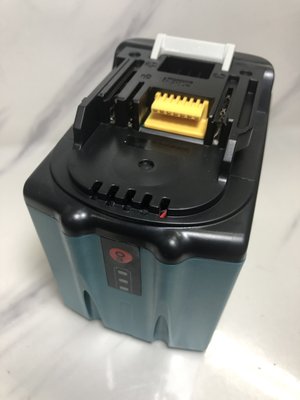 牧田 12.0 副廠電池帶電量顯示 牧田9.0 9A