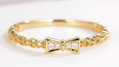 【巧品珠寶】18K金 簡約設計款 細款蝴蝶結鑽石戒