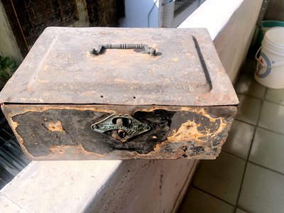 早期日本製保險箱/鏽蝕嚴重/無法使用
