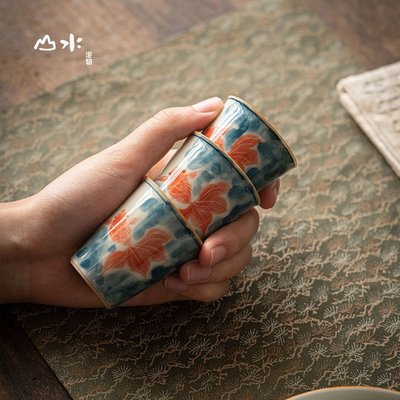 熱賣 現貨~中式手繪金魚釉下彩仿古聞香杯手繪茶杯單個陶瓷品茗杯