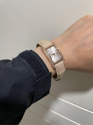 Burberry 優雅玫瑰金石英鑽石女腕錶 手錶