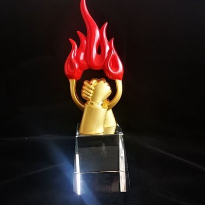 【熱賣下殺】火焰模型合作共贏鴻運當頭火炬獎杯裝飾道具擺件水晶紅