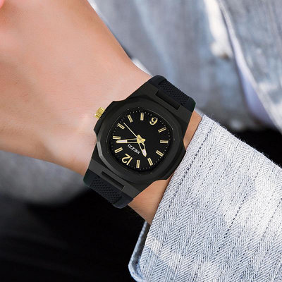 熱銷 kezzi戶外運動大錶盤學生手錶腕錶青少年硅膠錶帶防水夜光石英錶215 WG047