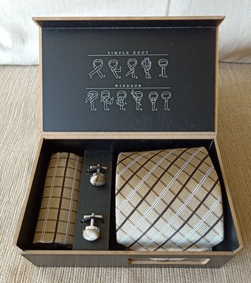 男用精品日本製格紋袖扣、領帶、口袋巾組✿全新✿