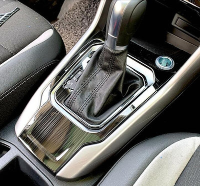 歐力車飾~福斯 VW 21年 T-ROC TROC 排檔框 排檔裝飾框 中控面板 排檔座飾板 黑鈦拉