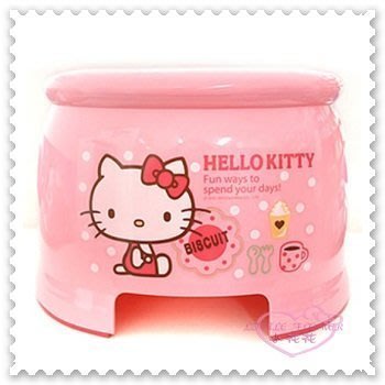 ♥小公主日本精品♥ Hello Kitty凱蒂貓圖案 下午茶 餐具 蝴蝶結 兒童椅 浴室椅 粉色 56801903