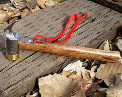 神莫多賣~不銹鋼+黃銅+實木木柄營槌。銅頭營槌+拔釘鉤。非鐵鎚。木柄長度27公分。營釘
