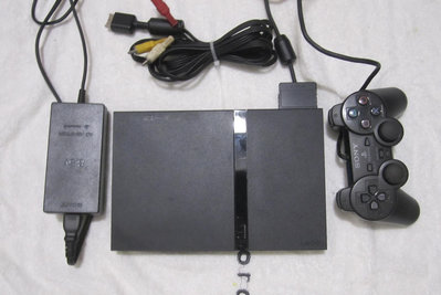 PS2 主機薄機 70007 (己改機 )附記憶卡一隻手把 AV線+變壓器
