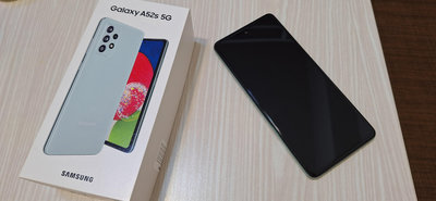 原廠盒裝漾綠豆豆(Awesome Mint)三星SAMSUNG Galaxy A52s 5G 256GB後置四鏡頭手機一元起標無底價