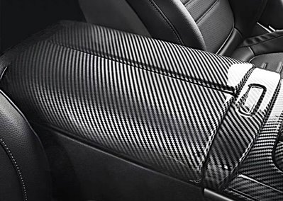 歐力車飾~賓士 BENZ W206 C180 C200 C300 扶手箱蓋 中央扶手保護蓋 扶手蓋 按鍵裝飾 碳纖維紋