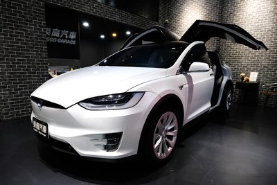 2019 Tesla Model X P100D 僅跑1萬 氣氛如新 樂高汽車