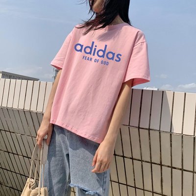 Adidas阿迪短袖 情侶T恤韓國通勤少女心亂跳甜美粉色字母印花圓領短袖T恤上衣 經典字母印花寬鬆