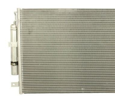 散熱器/水箱/空調冷凝器/中冷器 適用于荒原路華發現3攬勝  LR018403