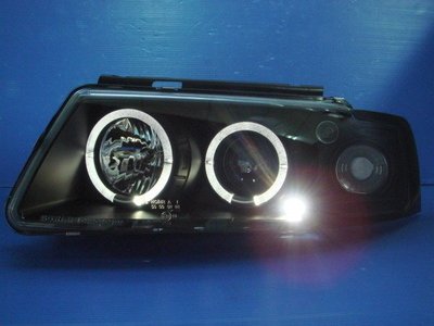 小亞車燈╠ 全新福斯PASSAT 98年passat B5一体成形黑框光圈魚眼大燈外銷版
