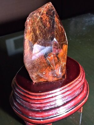 天然清透金髮晶+紅幽靈原礦景石-金發晶招財能量礦石晶柱-共生水晶-五行水晶