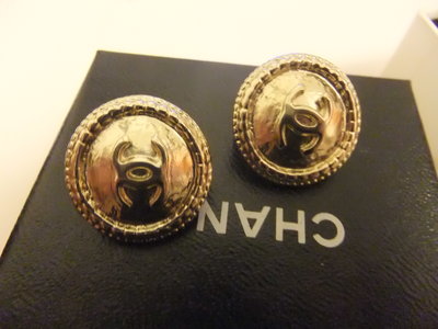 Chanel 淡金色    小logo    夾式  耳環