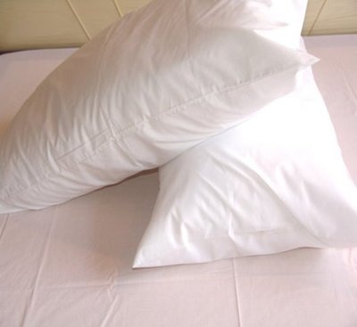 便宜枕頭套白色襯衫質料平織布內摺式每個75元