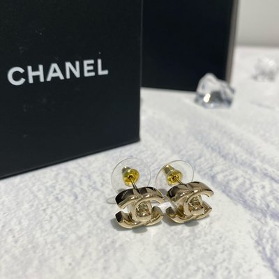 【翰貝格名牌館】全新真品 Chanel 淡金色 金屬 小款 鈕扣 雙C 針式 耳環 AB5617