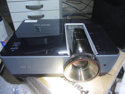 BENQ SX914 高亮度投影機,30吋 至 300吋,高亮度6000流明及11000:1高對比度(無遙控器)