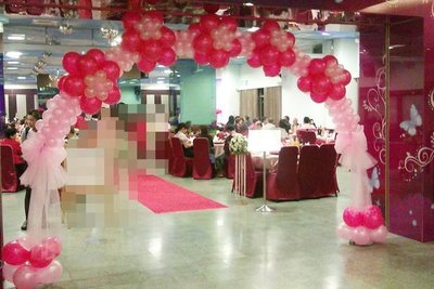 高雄花店(上禾花坊鮮花氣球館)8米花朵造型氣球拱門~開幕婚宴流水席週年慶氣球佈置