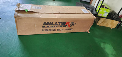 Milltek Sport performance Mk4 Octavia Rs 中尾段排氣管組 英國直達 預訂單
