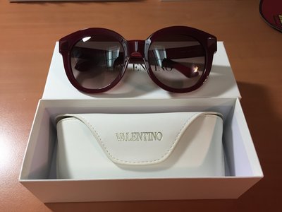降價 全新VALENTINO 魅力紅鉚釘永不敗大尺寸超超好看太陽眼鏡