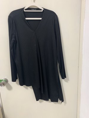 MOMA黑色絲質不規則長版上衣，可當洋裝