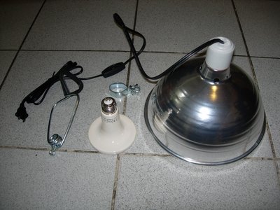 遠紅外線陶瓷加溫器 250W+保溫燈罩(L)(ON/OFF)含夾子 歐洲安全性認證 加熱 保暖  陶瓷保溫燈組  取暖燈