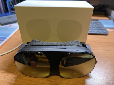HTC VIVE FLOW 沉浸式 VR 眼鏡