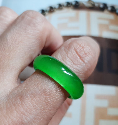 翡翠/水沫玉 泛光冰玻璃種 陽綠 內直徑 18.9mm 戒指