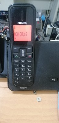 PHILIPS DECT數位無線電話 SE1712B 正常機除了 有一台三個碼有斷右線。介意的話勿購