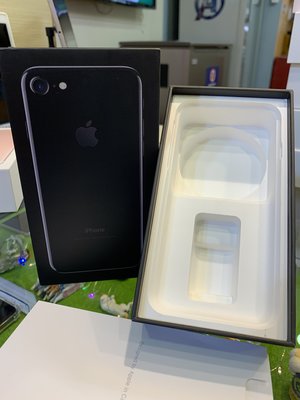 Apple iPhone 7 手機外盒（僅空盒無手機、無配件）