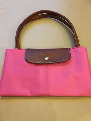 [熊熊之家]全新正品[Longchamp]折疊 大型 長帶 水餃包 基本款 粉紅色