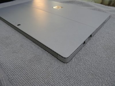 Surface pro4 i5/4g/128g電池全新 新版全新螢幕 功能正常 送全新藍芽鍵盤滑鼠