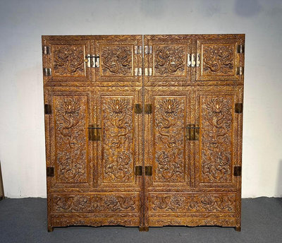 舊藏精品紫檀木高浮雕龍頂箱柜，寓意事事如意，全榫卯結構，做工考究，鑲嵌工整，款式簡單1653