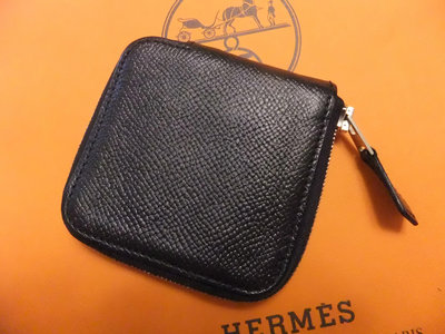 Hermes   黑色   Epsom    Silk  in   絲巾  ㄇ型     零錢包