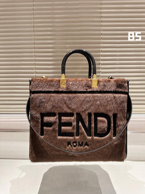 【二手包包】芬迪毛毛托特包fendi tote好看又酷炫的芬迪包包，漸變的設計。FENDI托特包“陽光手提袋NO171378