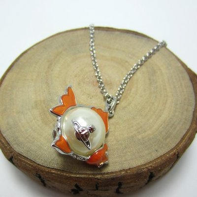 【熱賣精選】Vivienne Westwood 橙色珍珠魚形土星項鏈網紅實拍可愛時尚