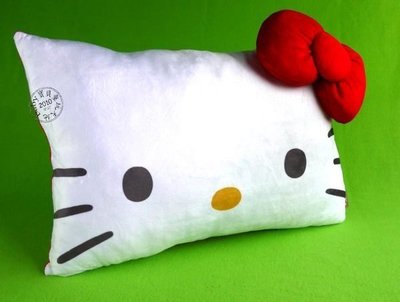 【寶貝童玩天地】【DO0828-1】正版12吋 三麗鷗系列長型抱枕 枕頭 - KITTY*DO01