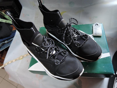 Puma Tsugi Kori Black 威肯代言黑色慢跑潮鞋 休閒運動鞋 女鞋中高筒腳踝襪套25cm