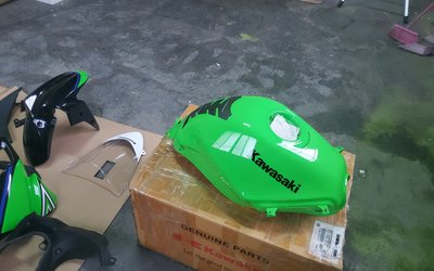 Kawasaki Ninja 250R 忍者250 車殼 油箱 2008~2012