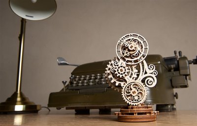 Ugears 蒸氣龐克鐘 Steampunk Clock 簡單精密的齒輪結構 烏克蘭 時鐘 UGEARS