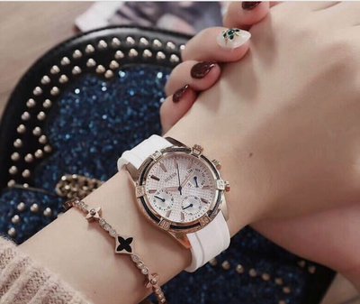 GUESS 白色錶面盤 白色矽膠錶帶 石英 女士手錶W0562L1