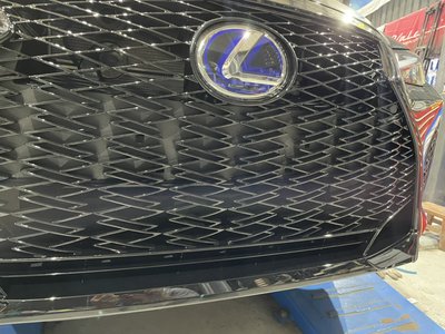 車庫小舖 日本原廠 2021 新型 IS300h Fsport 水箱罩 左右面罩 氣網