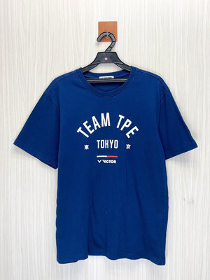 VICTOR 專櫃 深藍羽球東京奧運代表隊純棉短T