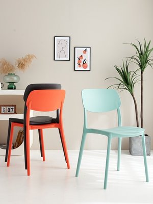 北歐簡約靠背餐椅塑料家用代設計咖啡廳休閑凳子化妝椅子
