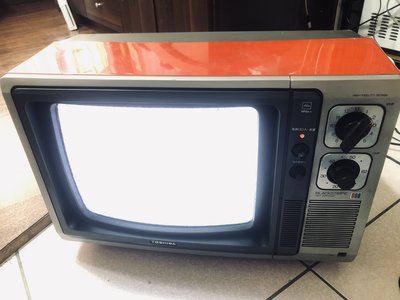 稀少珍貴土城可面交復古日本進口TOSHIBA東芝80年代早期14吋映像管電視漂亮可開機可當店面擺飾復古電視