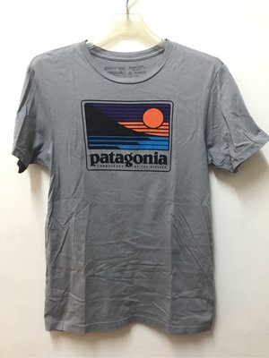 Patagonia LOGO 短短上衣。太陽選物社